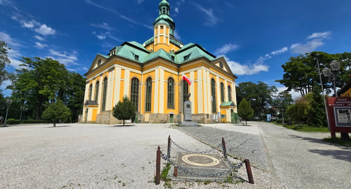 Wiadomości, Środek Jeleniej Góry - zdjęcie, fotografia