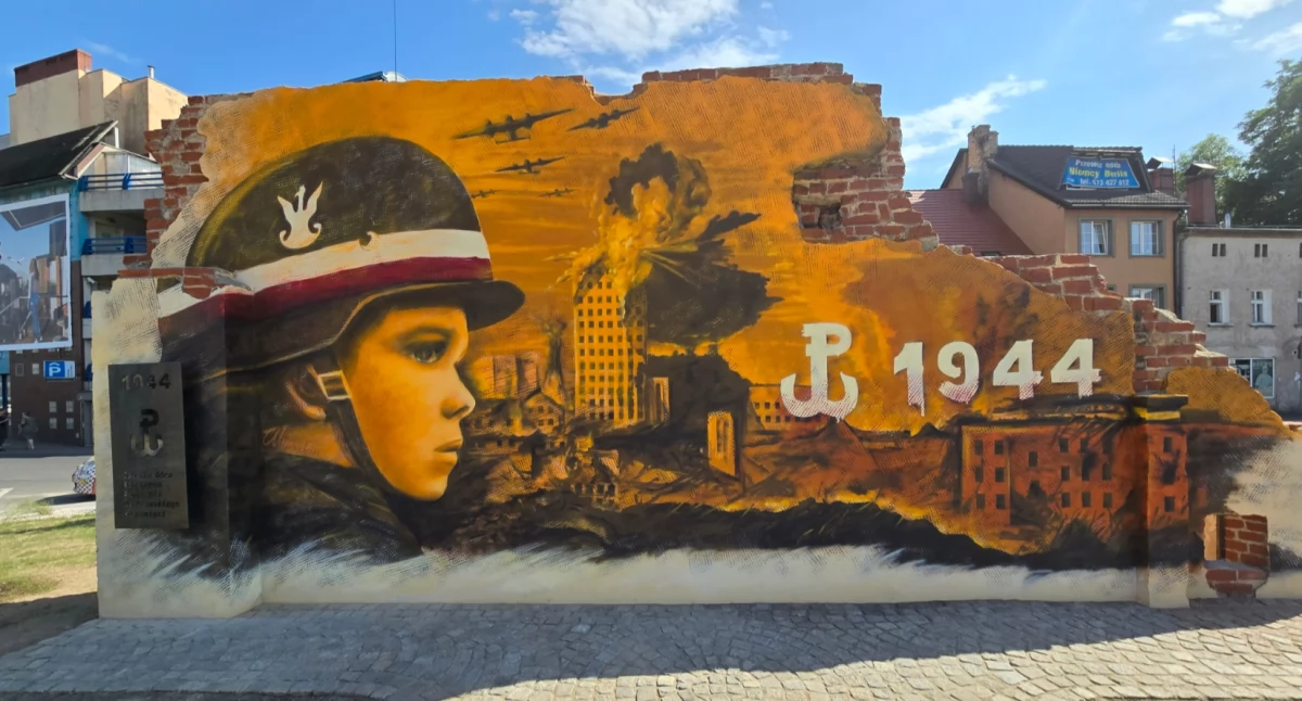 Wiadomości, Jeleniej Górze powstał mural poświęcony Powstaniu Warszawskiemu - zdjęcie, fotografia