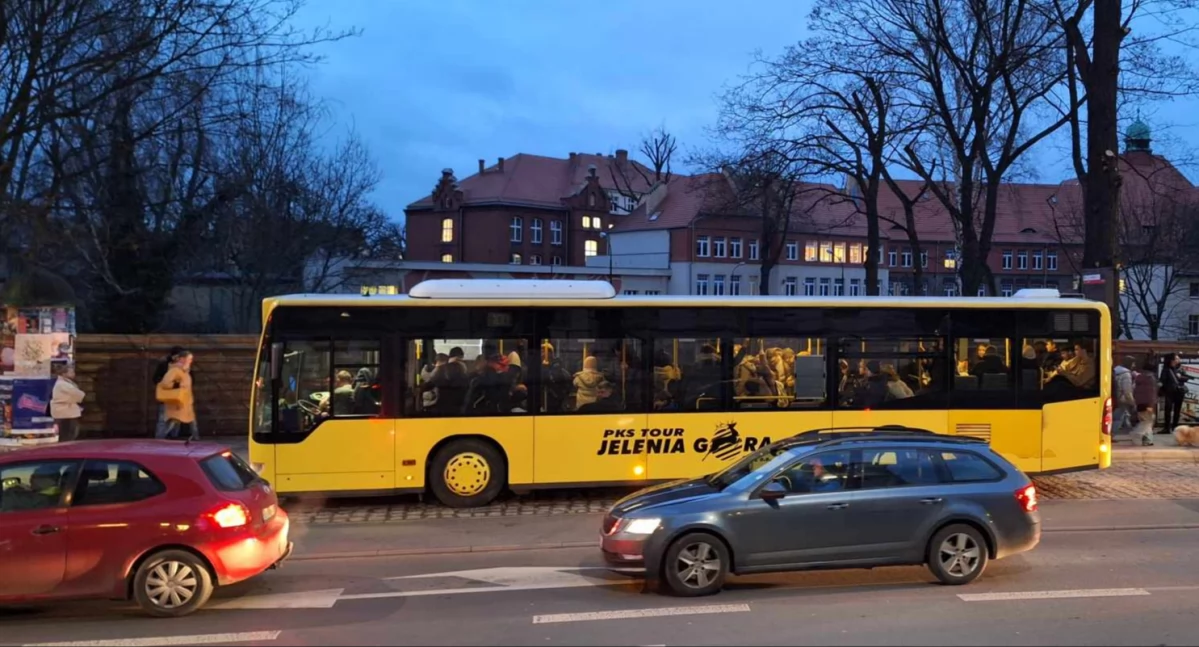 Wiadomości, Autobusem Karpacza Polanę Jakuszycką połączenie autobusowe - zdjęcie, fotografia