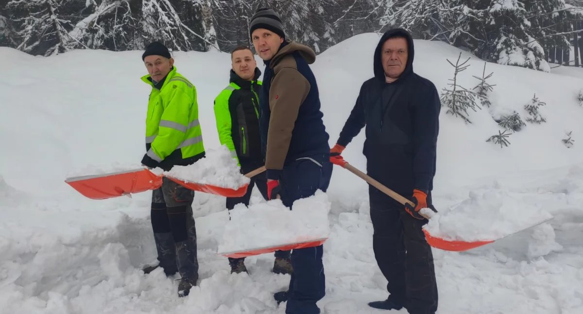 Wiadomości, Śnieg Karkonoszy pomógł pobić rekord Guinnessa - zdjęcie, fotografia