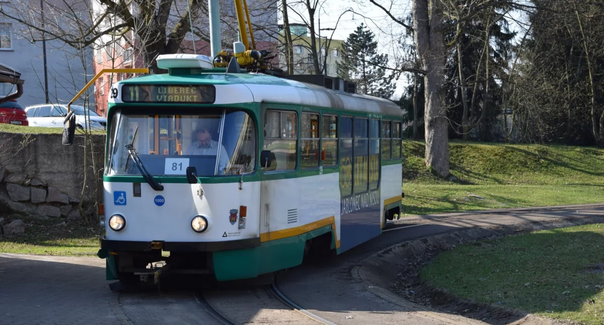 Linie Kolejowe, Czeska perełka szynowa Tramwaj łączy Liberec Jabloncem Nisou - zdjęcie, fotografia