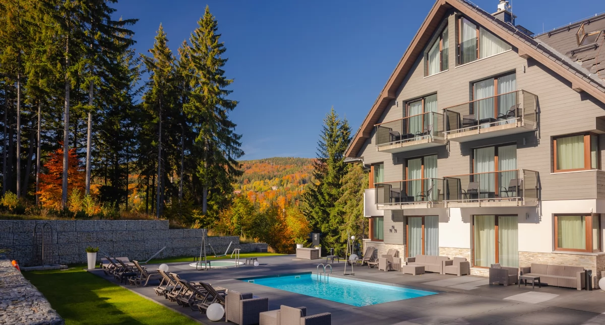 Hotele, Jesień Czarny Kamień Resort relaks odnowę! - zdjęcie, fotografia