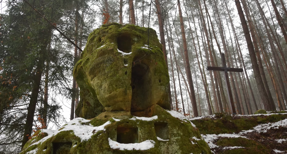 formacje skalne, Janovické poustevny pustelnia która zniknęła pamięci wróciła życia - zdjęcie, fotografia