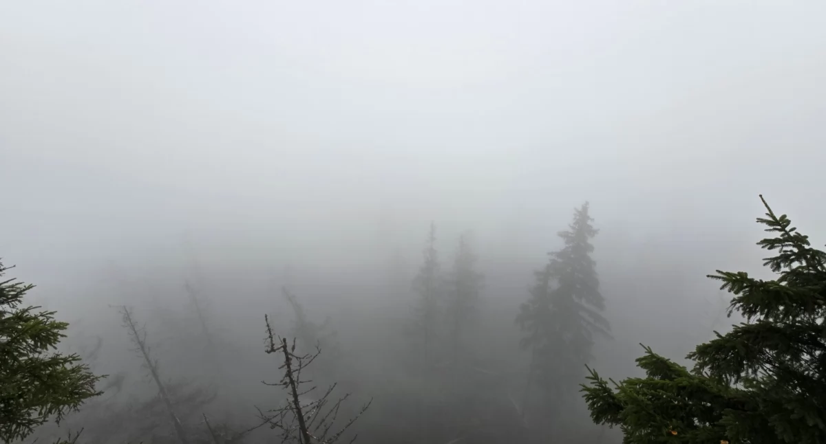 Wiadomości, Karkonoska Mgła Biała Czeluść - zdjęcie, fotografia