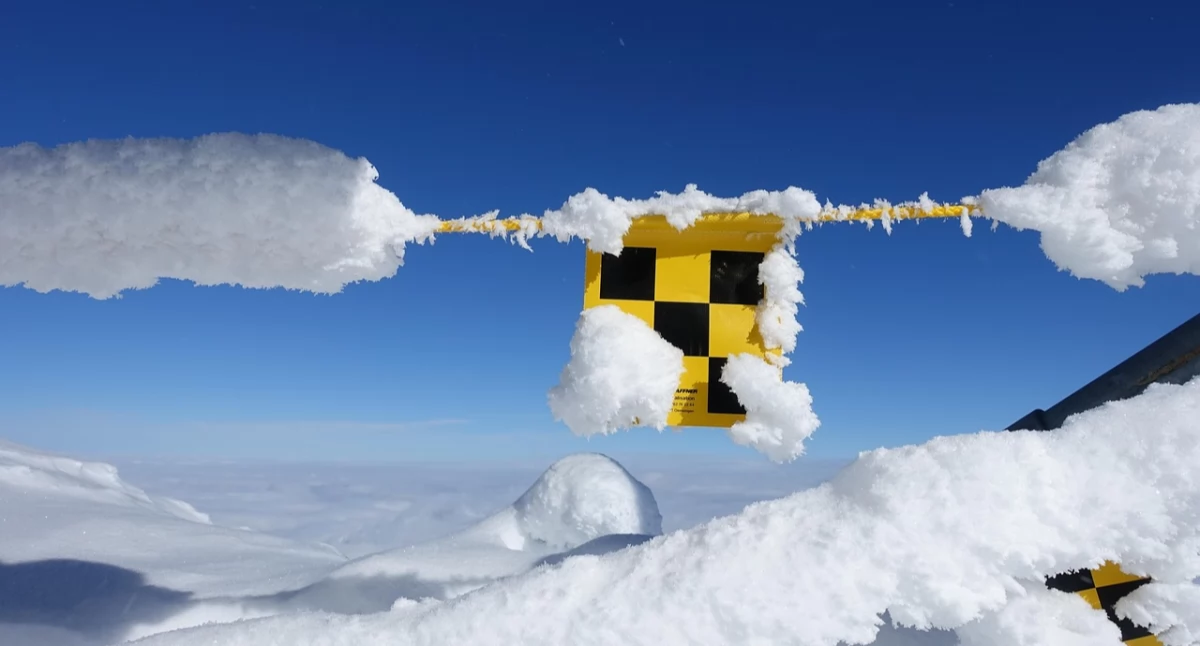 Ważne Komunikaty, Pierwszy stopień zagrożenia lawinowego Karkonoszach Sytuacja stabilna śniegu przybywa - zdjęcie, fotografia