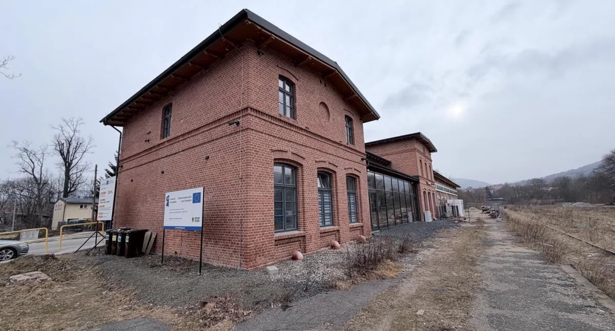 Dworce Kolejowe, Pociągi wkrótce wrócą Kowar Inwestycja wchodzi fazę realizacji - zdjęcie, fotografia