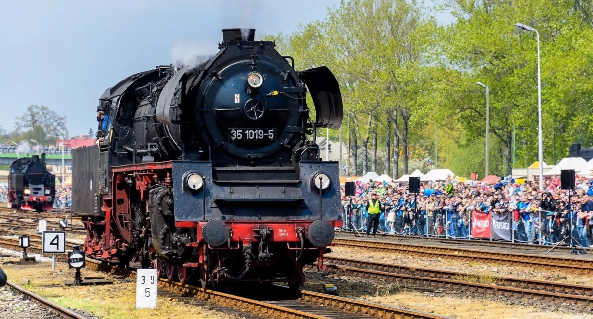 wycieczki kolejowe, Parowóz „Rübezahl” przejedzie przez Dolny Śląsk Historyczny pociąg trasie dawnej kolei górskiej - zdjęcie, fotografia