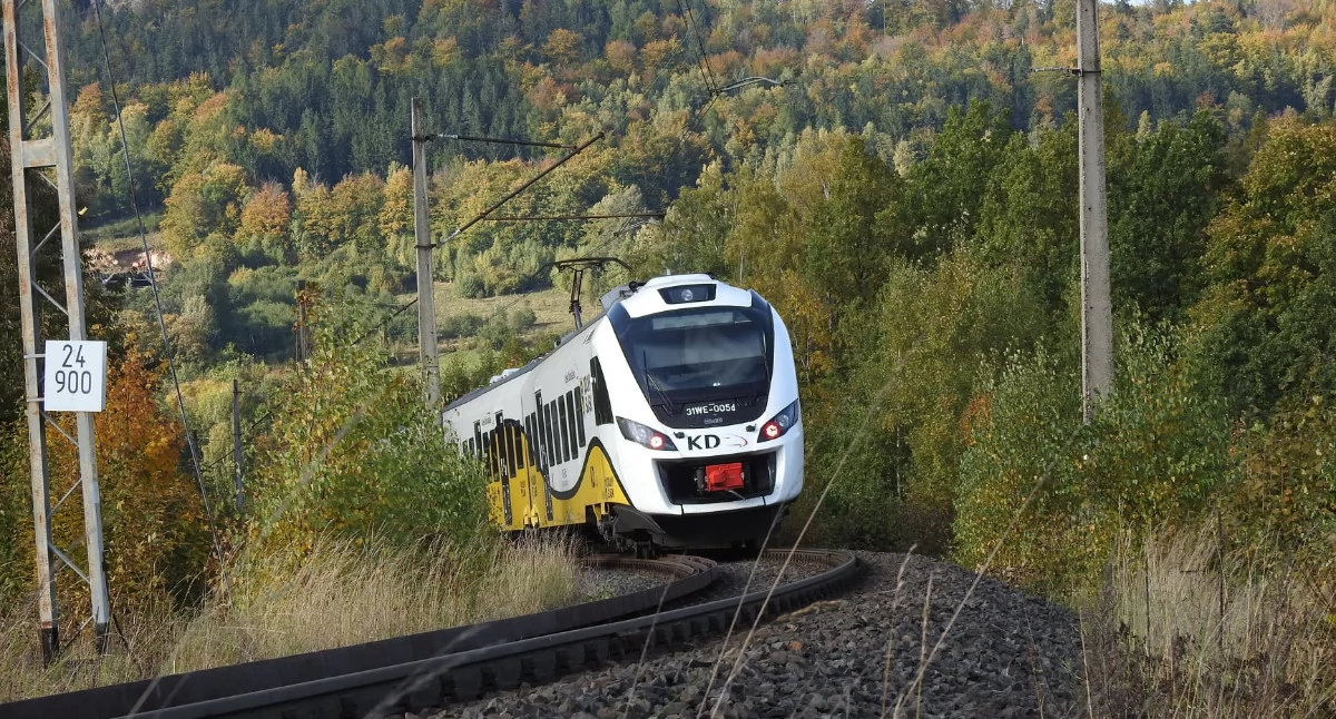 Wiadomości, Bilet zintegrowany karkonoski można wygodnie podróżować regionie - zdjęcie, fotografia