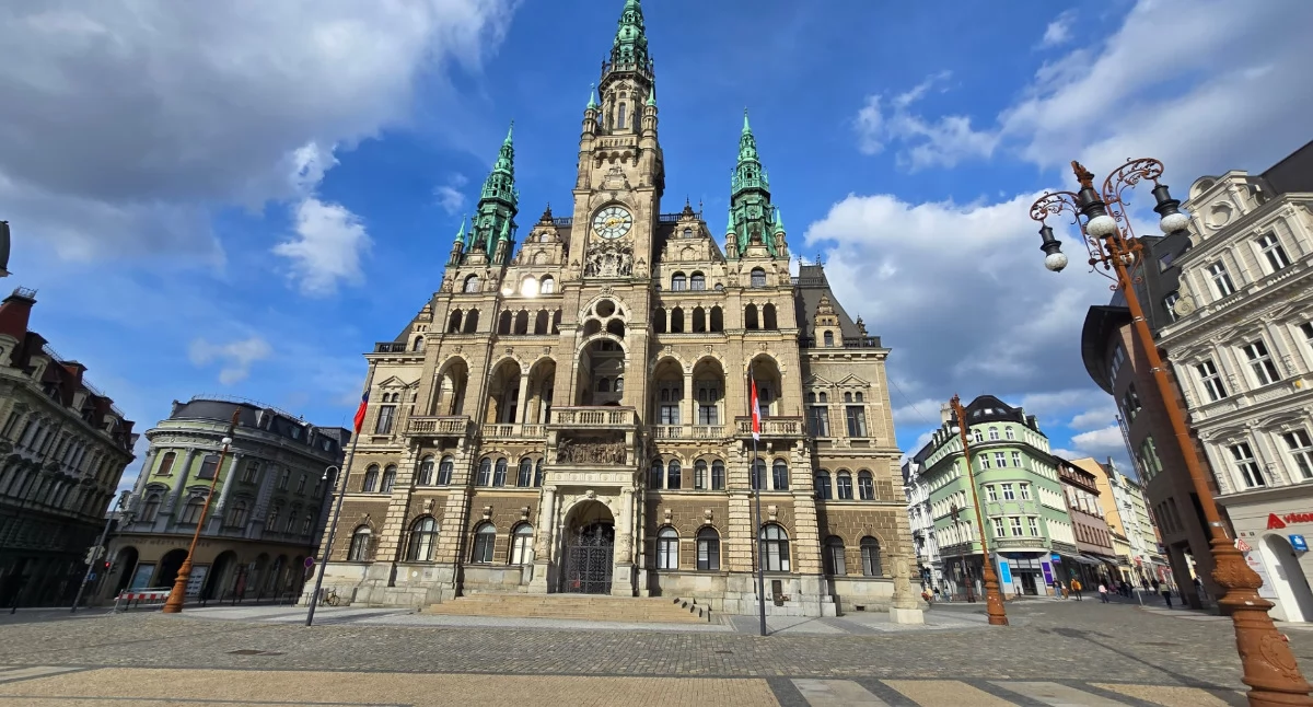 Domy i Budynki, Ratusz Libercu architektura polityka pamięć miejsca - zdjęcie, fotografia