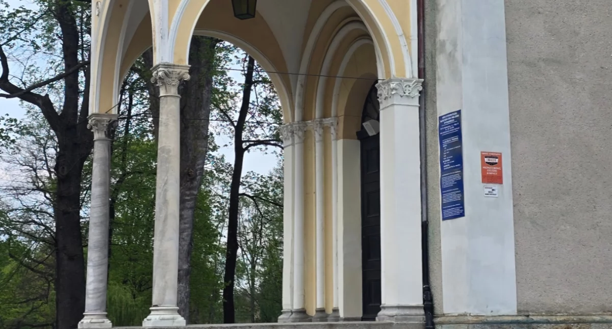 Historia Karkonoszy, Relikt antycznego świata Śnieżką Kolumny Pompejów Mysłakowicach - zdjęcie, fotografia