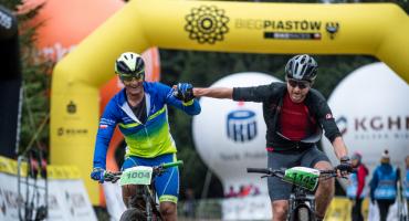 7 Rowerowy Bieg Piastów - zobacz film