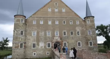 Renesansowy dwór w Piotrowicach Świdnickich