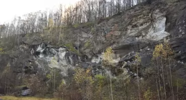 Rezerwat Przyrody Wapienne Wzgórze w Raspenavie - Geologiczna mozaika