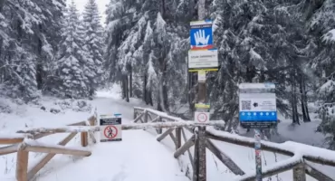 Bezmyślni turyści na zamkniętym szlaku w Kotle Łomniczki. Musieli ich ewakuować ratownicy GOPR