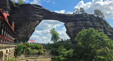 Pravčická brána (Pravcicka brama) – kamienny łuk natury, który przetrwał wieki