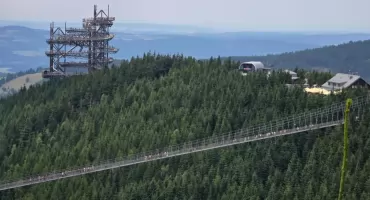Sky Bridge 721 –  most, który łączy góry, odwagę i zachwyt