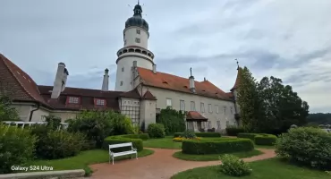 Zamek w Nowym Mieście nad Metują. Strażnik dawnych czasów.