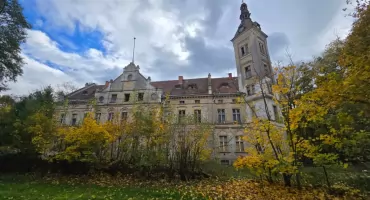 Niechciany spadek przeszłości. Pałac w Jędrzychowie.