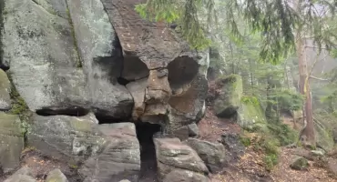 Skalna Czaszka w Górach Stołowych – miejsce, które patrzy na ciebie naprawdę uważnie