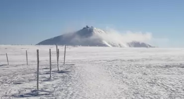Karkonosze: dobre warunki do wędrówek, ale na szlakach ślisko