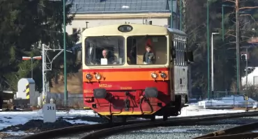Nieśpieszna podróż przez góry. Fenomen motoraczka.