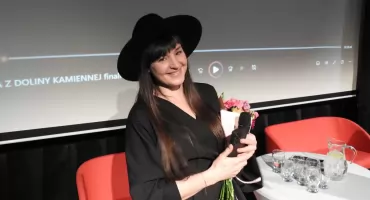 Dusza z Doliny Kamiennej. Film, który każe patrzeć głębiej.