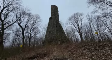 Grodziszcze. Zapomniana wieża widokowa na skraju Wzgórz Włodzickich.