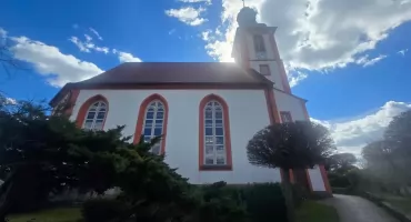 Nikolaikirche w Spitzkunnersdorf. Miejsce, gdzie historia nie wygasła.