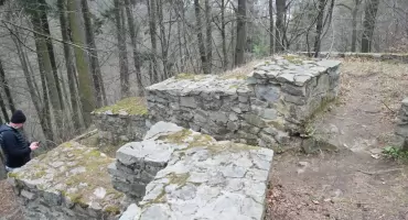 Zamek, który przegrał z czasem. Ślady warowni nad Bardem