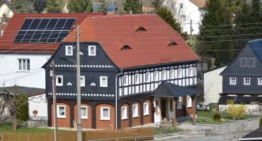 Spitzkunnersdorf – wieś łanów leśnych i historia zbójnika Karaska