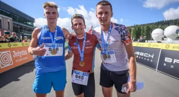 Rekordowy 14. Letni Bieg Piastów  2200 biegowych Piastów na metach!