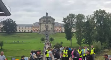 Wino popłynęło po barokowych schodach. Tak wyglądało Vinobranie w Kuksie