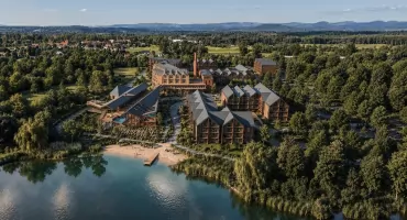 Aquapark w dawnej Papierni Miłków: „morze” wodnych atrakcji i scenografia inspirowana produkcją papieru